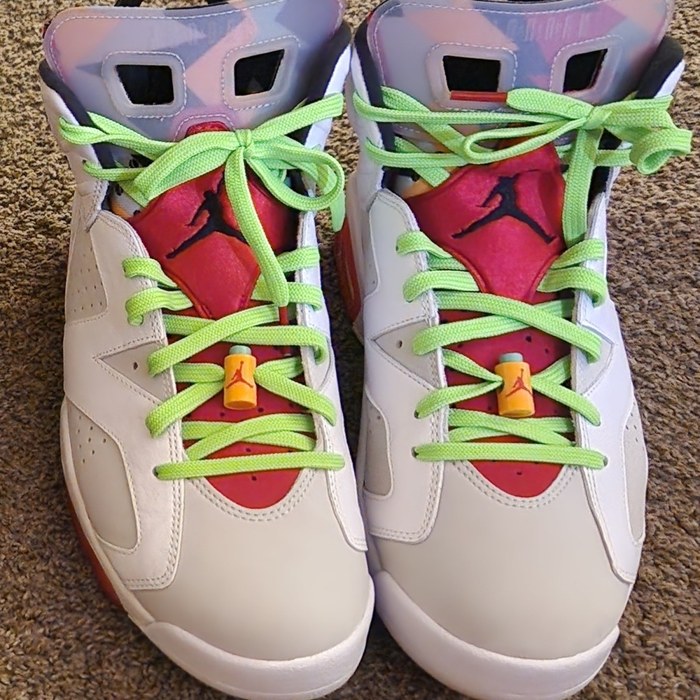 "Jordan 6 Bugs Bunnys" White and Red Sneakers with Green Laces